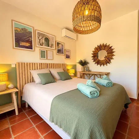 Vue Mer, 14 Pers. - Fr-1-900-7 * Le Lavandou